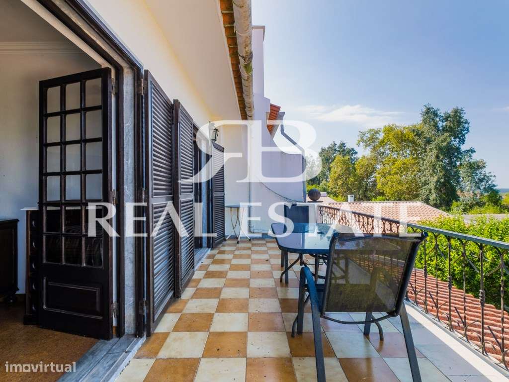 CASA T5 + JARDIM +VISTA + ADEGA + GARAGEM |ANEXO - V.N.AZEITÃO-24