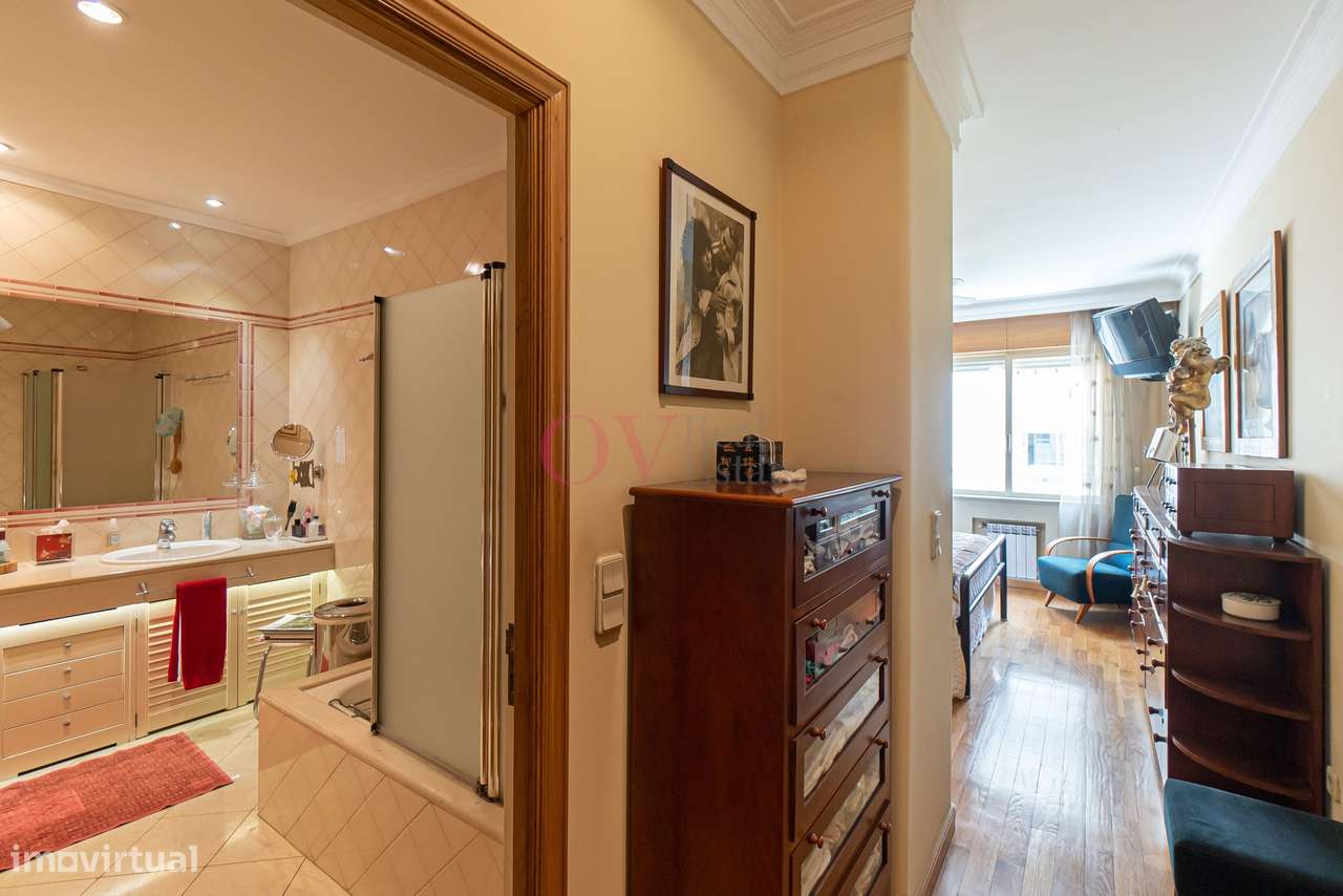 Para venda, apartamento T5 Rua Domingos Sequeira Porto, com varandas,-23