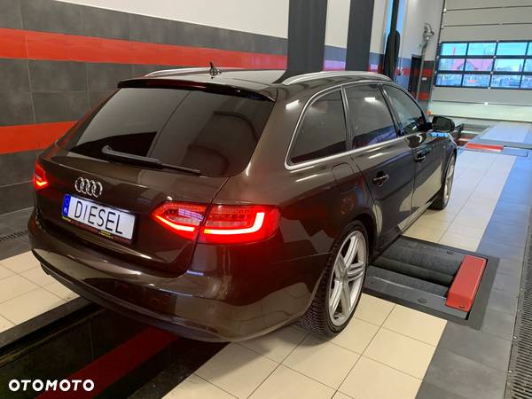 Audi A4 Avant 2.0 TDI DPF multitronic S line Sportpaket - 5