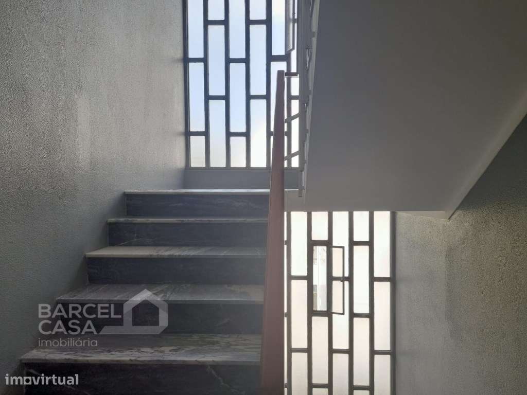 Oportunidade Única: Apartamento T3 no Coração de Barcelos!-17