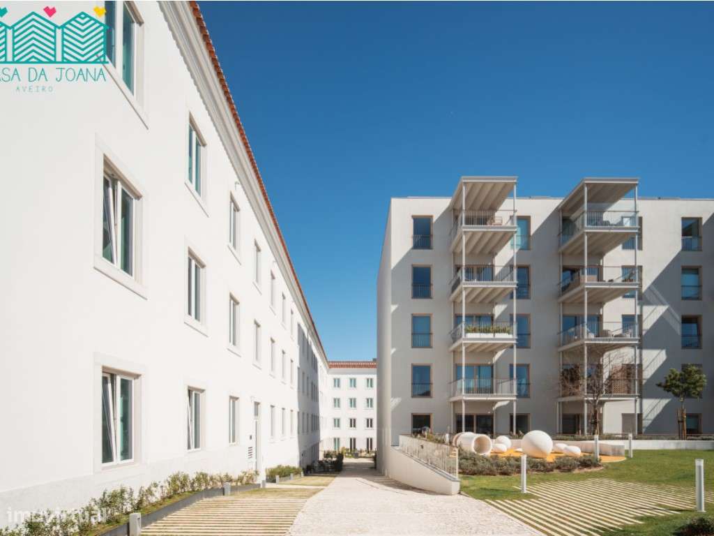 Apartamento T4 com Lugares de Garagem no Centro de Lisboa-51