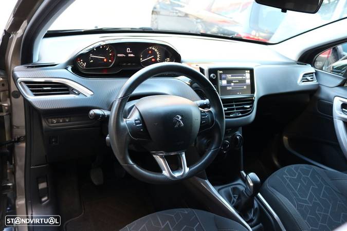 Peugeot 2008 1.6 BlueHDi Style - 7