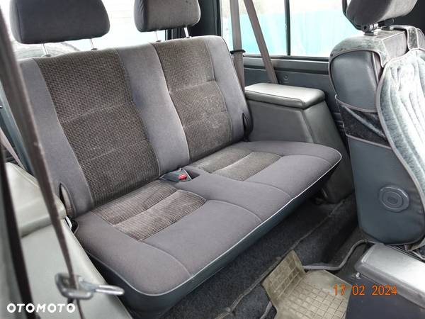 Mitsubishi Pajero 2.5 TD GL - 8