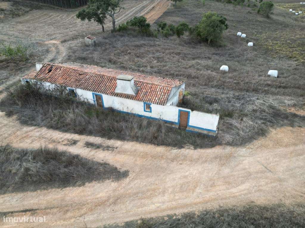 Monte Típico Alentejano para Reabilitar - Santiago do Cacém-0