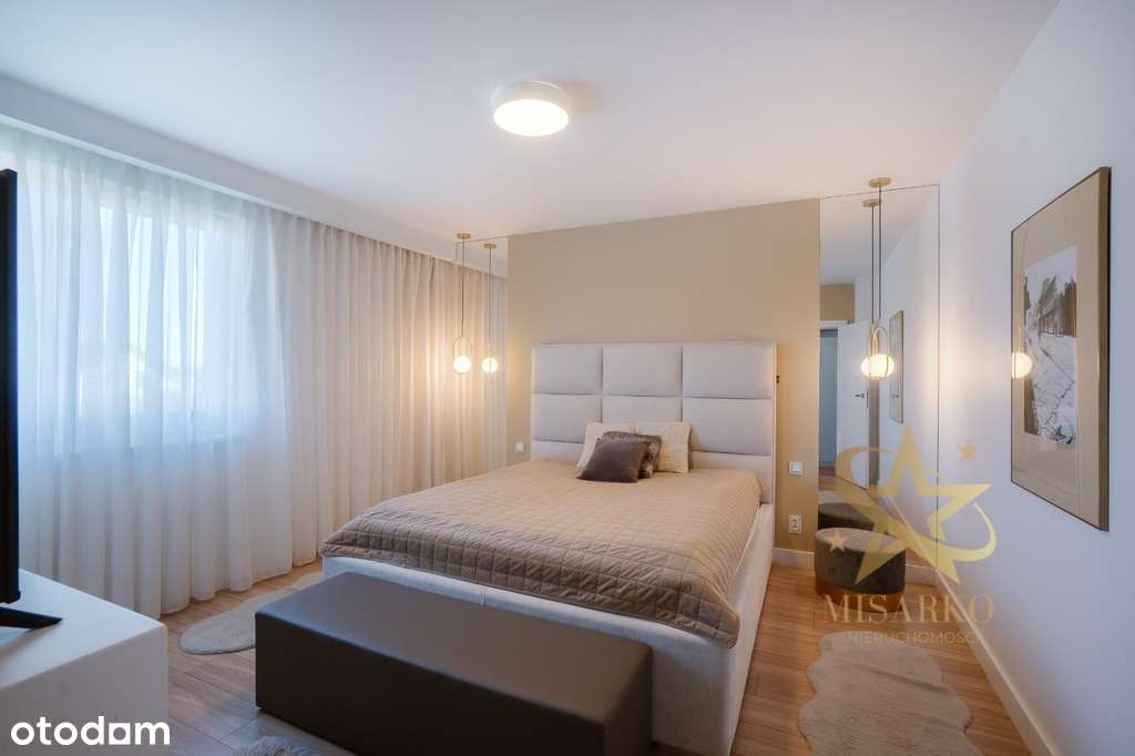 Nowoczesny dom w zabudowie bliźniaczej z basenem-16