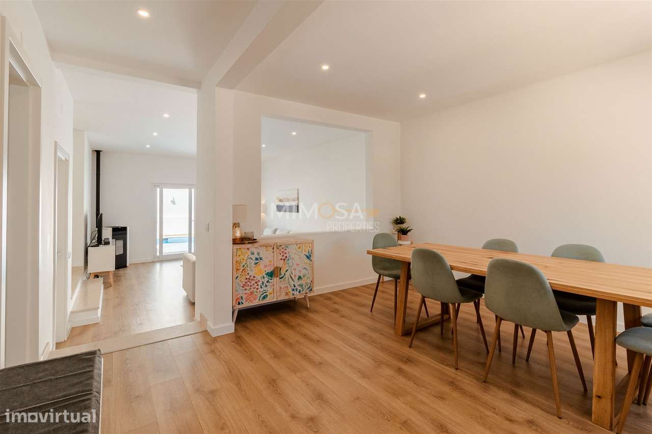 Moradia Geminada T4, Faro, Lagos / Arrendamento / 3000 - Grande imagem: 4/37