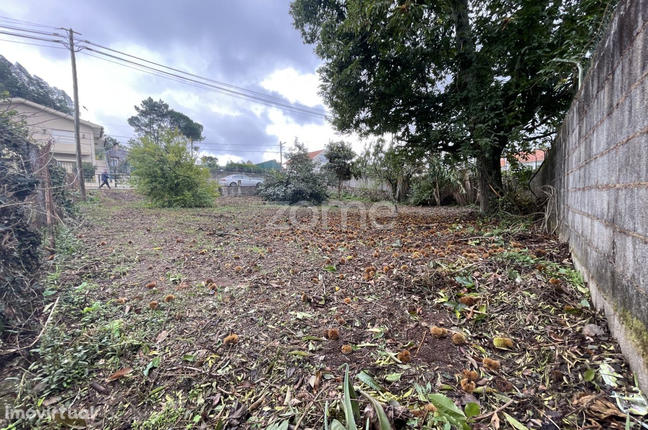 Terreno c/ 500m2 em Milheirós de Poiares, SMF