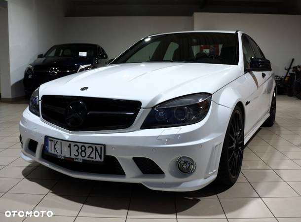 Mercedes-Benz Klasa C 63 AMG - 6