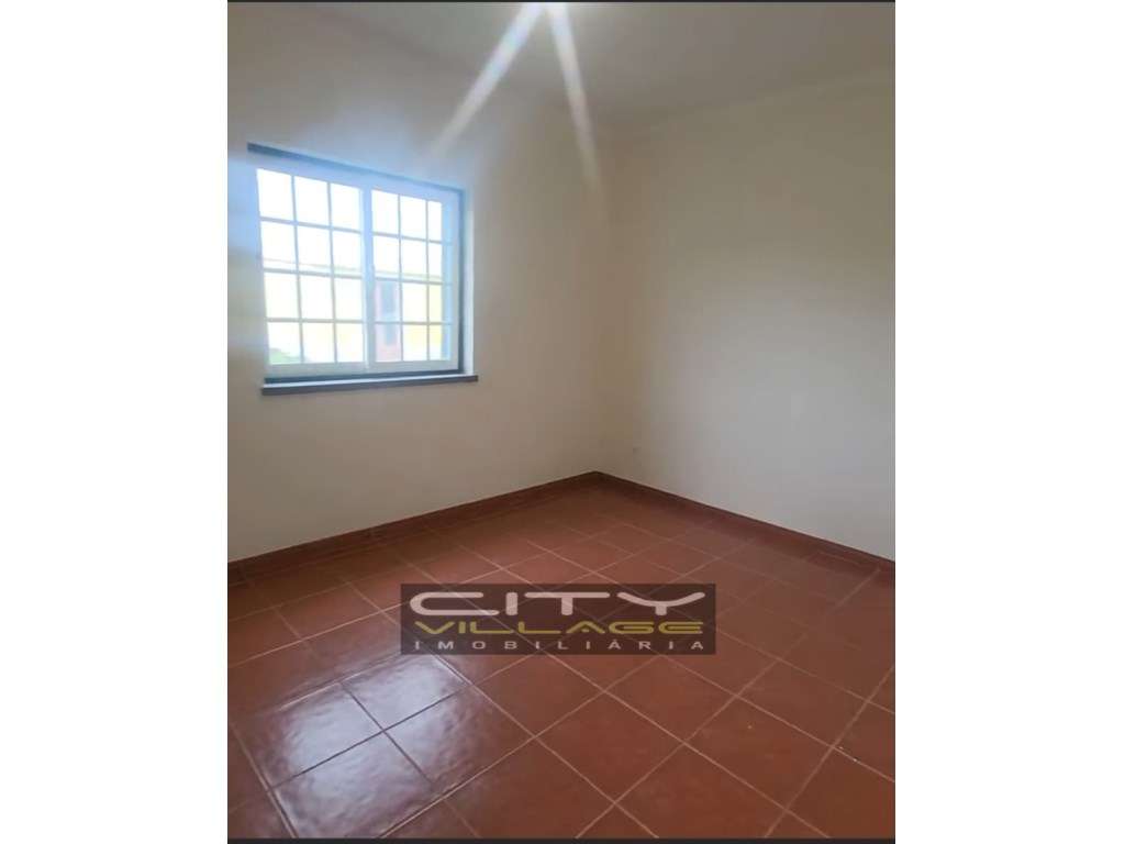 Moradia isolada T3 com piscina-8