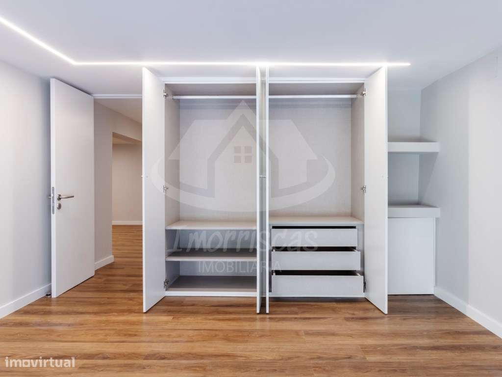 T3 Duplex Remodelado com Entrada Independente no Centro de Sacavém-31