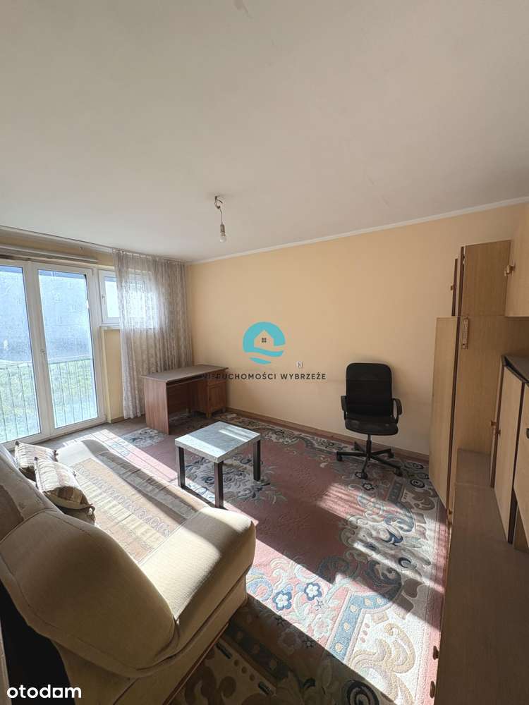 Kawalerka blisko plaży na parterze-0