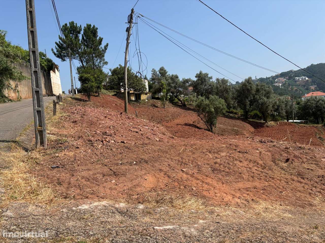 magnifico terreno nos Malheiros para 5 moradias - Grande imagem: 4/19