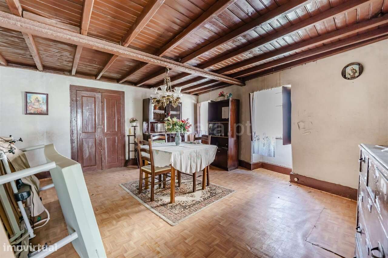 Moradia Geminada T2 / Covilhã, Ferro-12