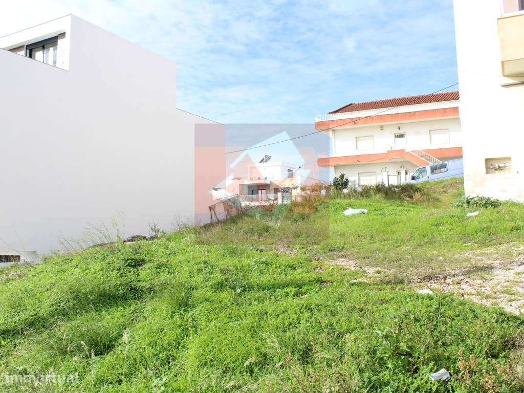 Terreno urbano para construção no Bairro Saramagal Grande, Famões - Grande imagem: 1/3