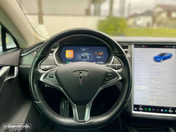 Tesla Model S 85D - 10