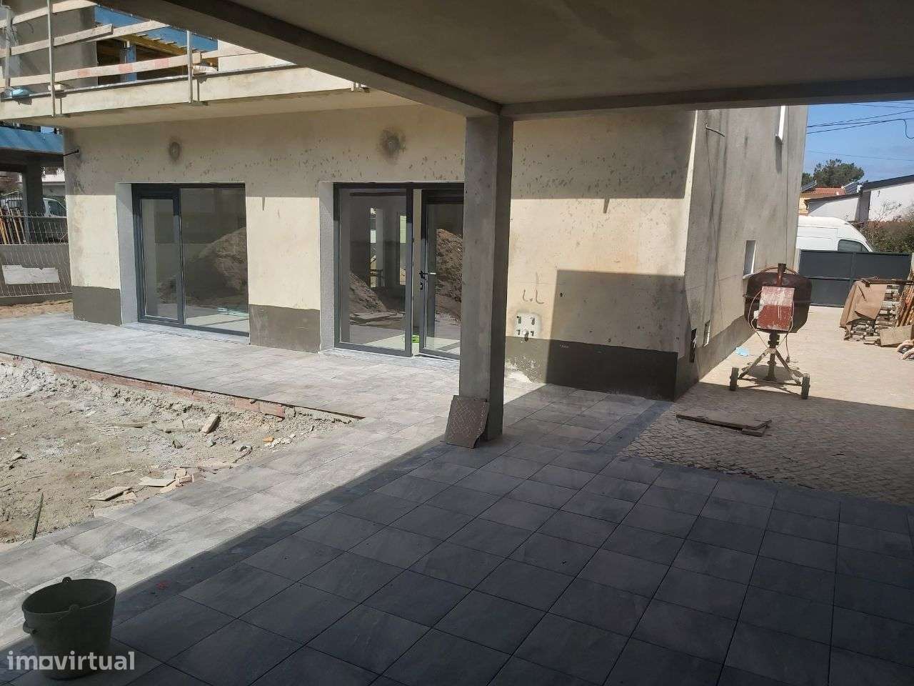 Excelente Moradia Isolada Duplex com 5 Assoalhadas-10