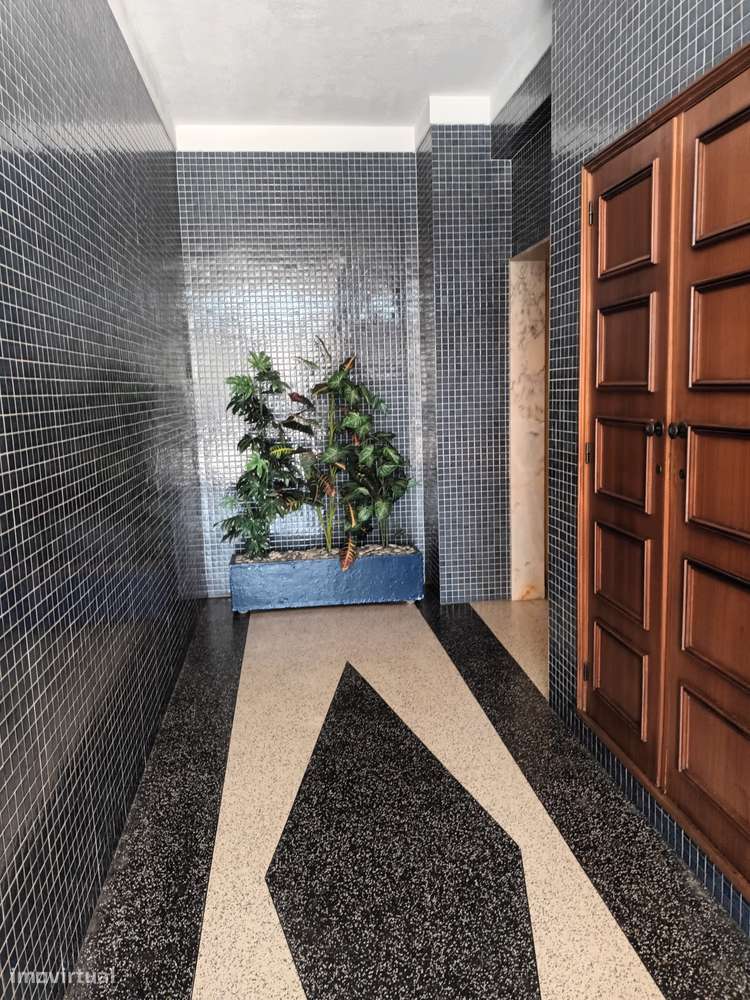 Apartamento T3 renovado na Cidade da Maia-15