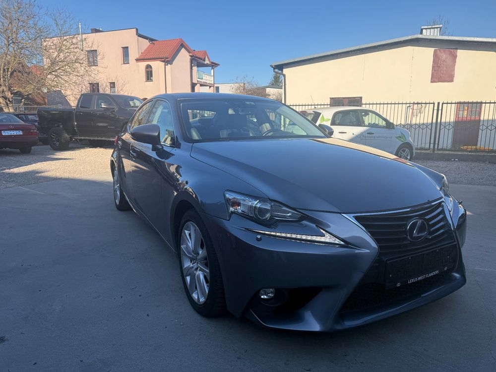 Lexus IS III 300h Comfort EU6 2017
