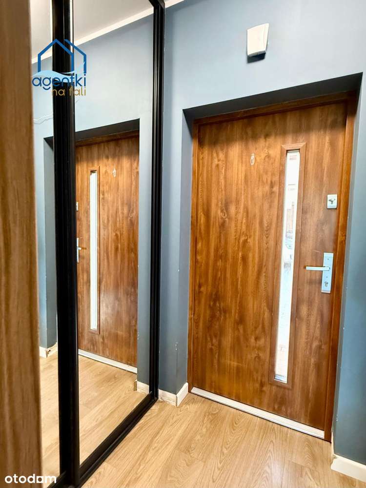 Rodzinny dom w zabudowie szeregowej z ogrodem .-2