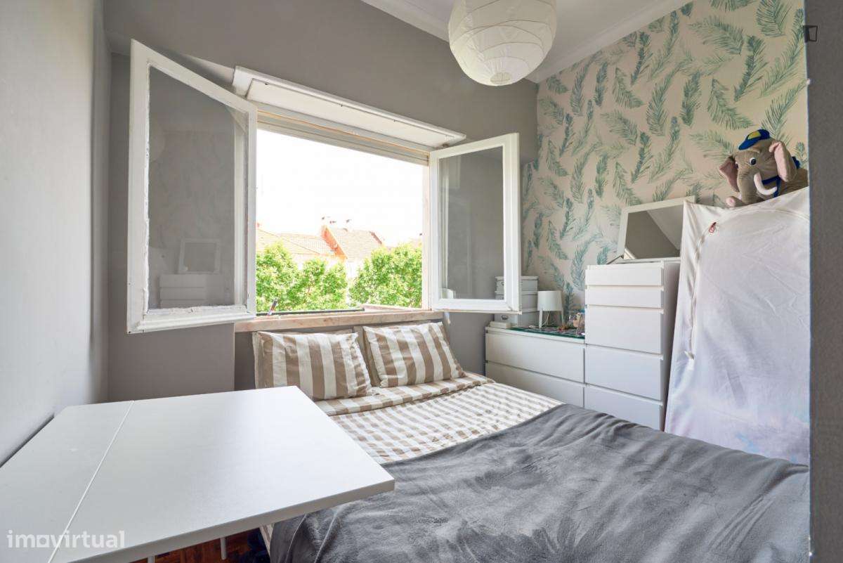 Quarto - localizado em Benfica Lisbon - Grande imagem: 3/32