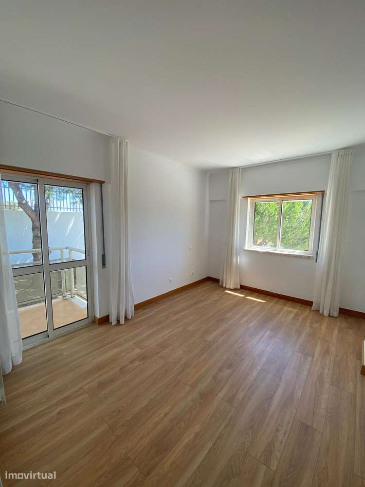 Excelente Apartamento T3 com ótimas áreas no Estoril - Grande imagem: 3/23