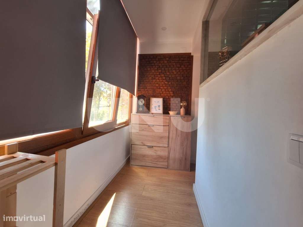 Apartamento T2 totalmente remodelado junto à Baía do Seixal - Grande imagem: 5/21