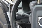 Volvo XC 40 D4 AWD Geartronic Momentum Pro - 28