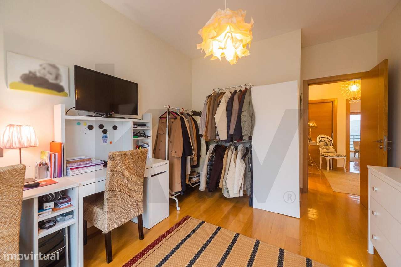 Moradia T4+1 em Agualva-Cacém – Conforto, Qualidade e Vista Desafogada-39