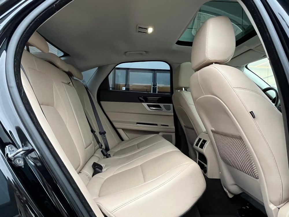 Jaguar Xf 2.0 Diesel 240 KM — zdjęcie 3
