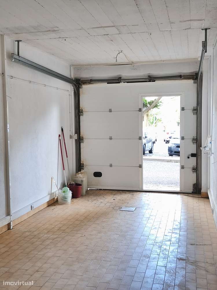 Garagem - Massamá Norte, entrada direta pela Rua (D. Inês de Castro) - Grande imagem: 4/8