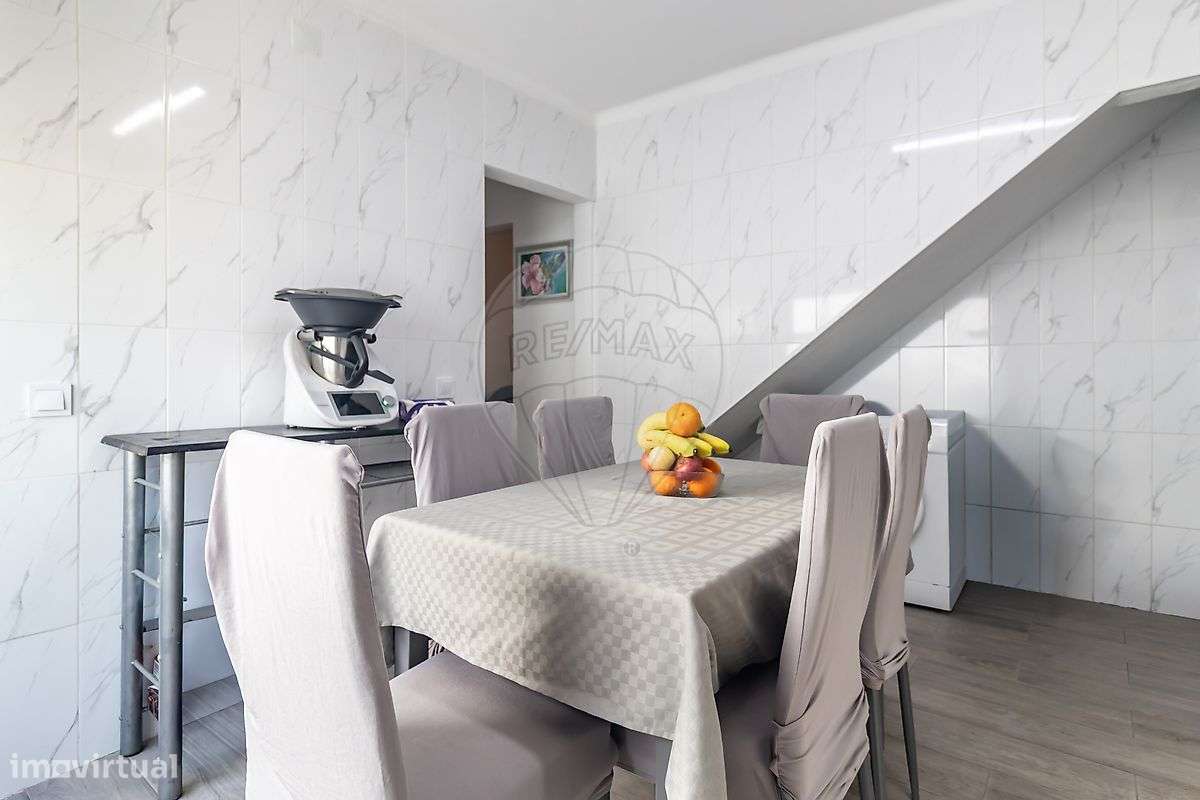 Moradia T2 para venda - Grande imagem: 2/20