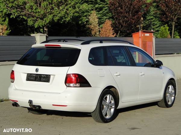 Volkswagen Golf 2.0 TDI DPF DSG MATCH - 4