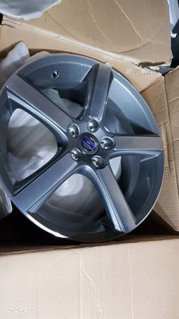 VOLVO V40 V50 C30 FELGA ALUMINIOWA R18 5x108 - 8