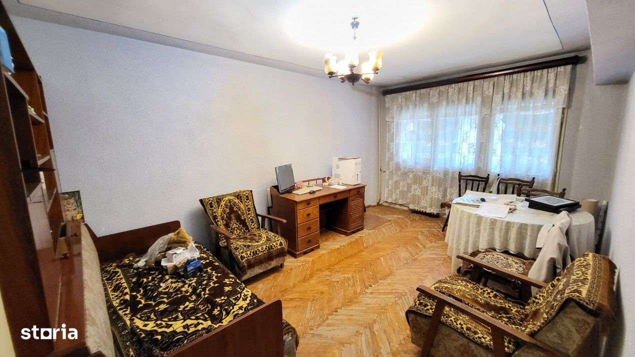 Apartament 3 camere - Targu Jiu, Strada Castanilor - Imagine principală: 2/9