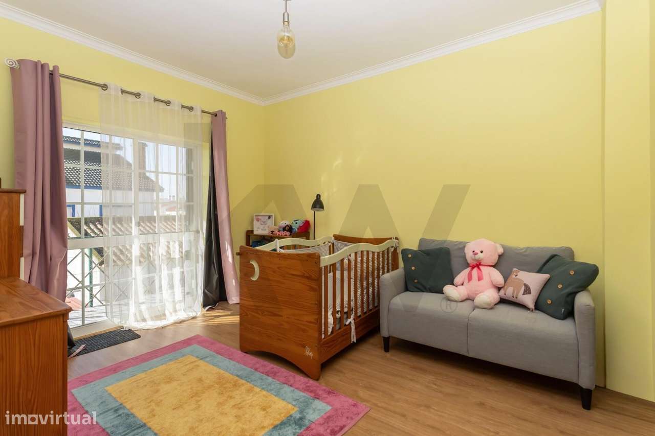 Moradia T4 na Moita – Zona do Palheirão | Excelente Exposição Solar-26