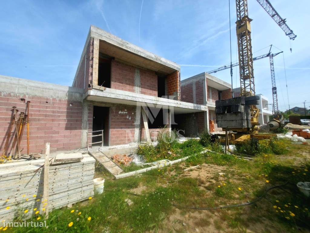 Moradia T3 Em Construcao Situada Na Correlha Ponte De Lima