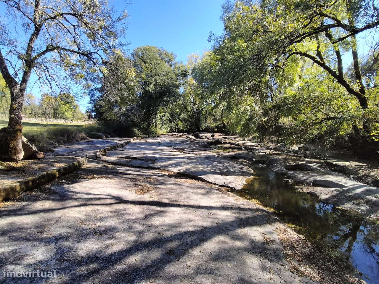 OPORTUNIDADE - QUINTA com frente privada de Rio-6
