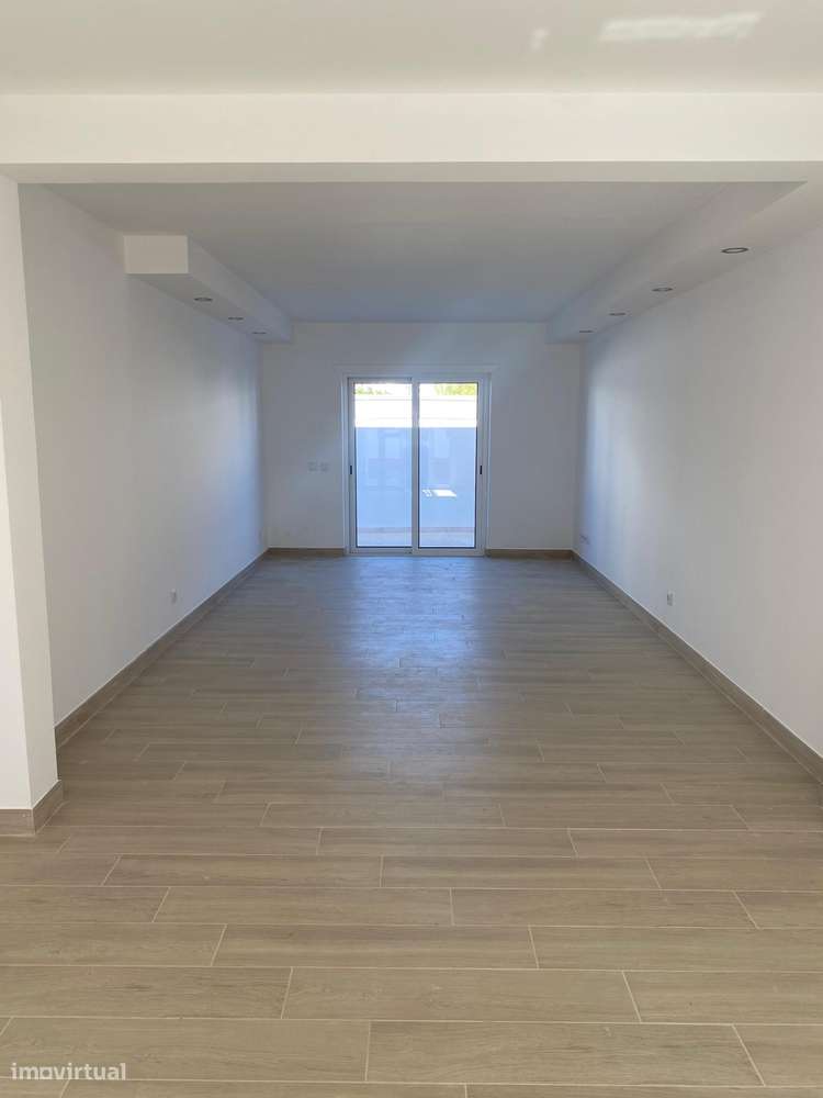 Condomínio Pés na Água T0 e T1 Duplex, na Praia da Lota, Algarve-19