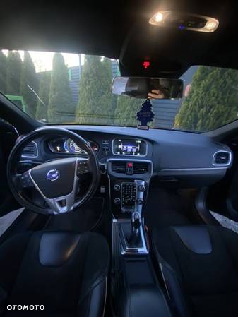 Volvo V40 D4 Momentum - 30