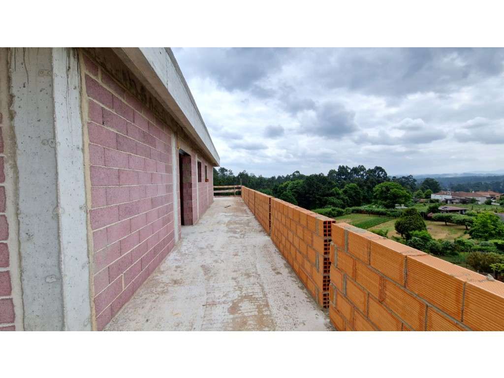T2 com terraço 80m2, 3 frentes - Grande imagem: 5/9