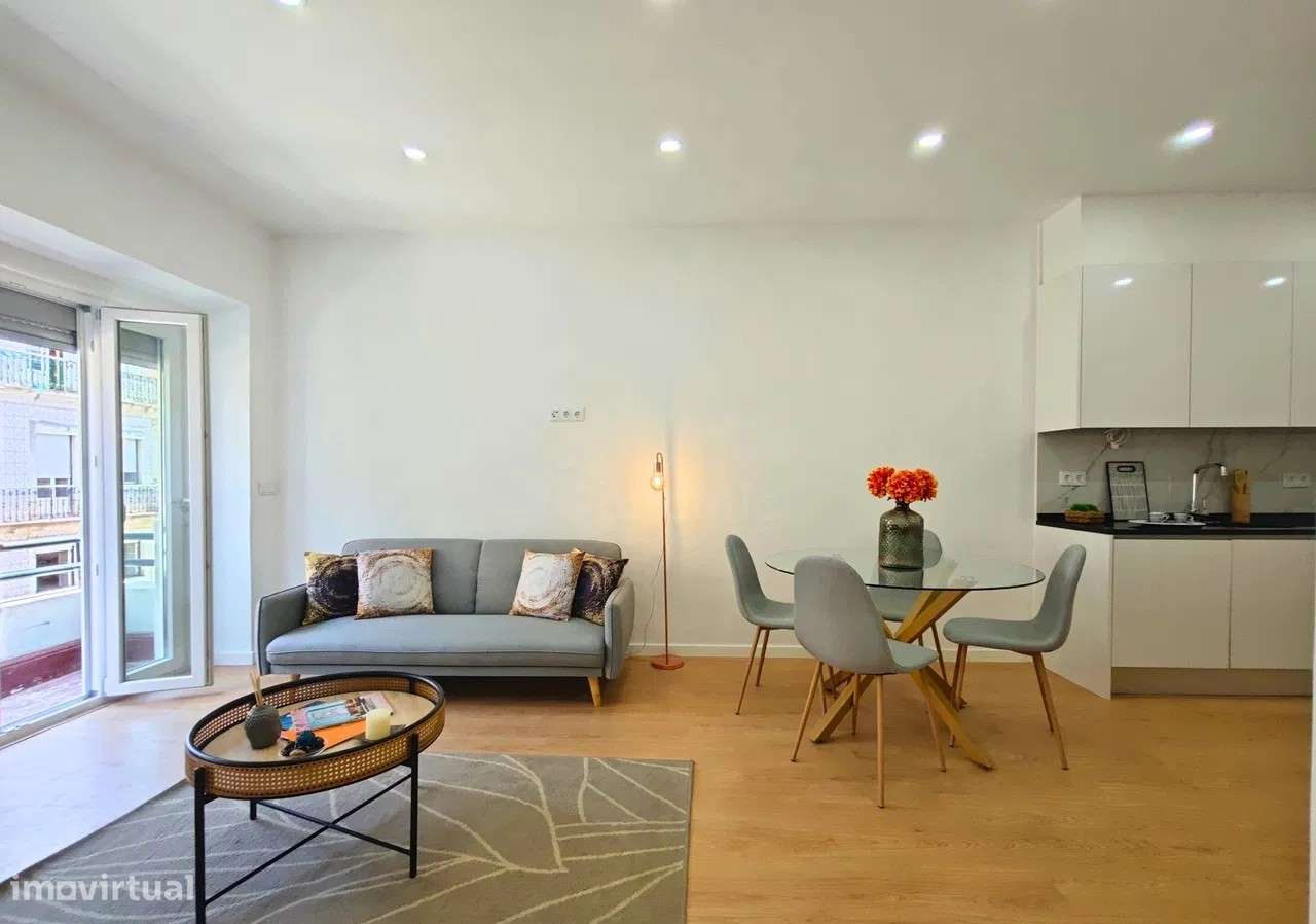 Excelente T3 - Remodelado- Equipado - em Benfica - Grande imagem: 4/14