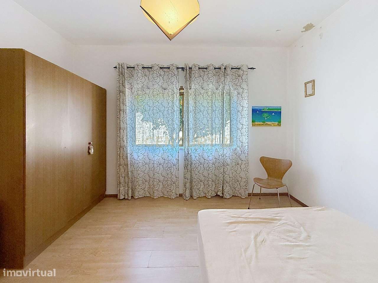Moradia Espaçosa com 5 Quartos, Garagem Dupla e Vistas Deslumbrantes s-26