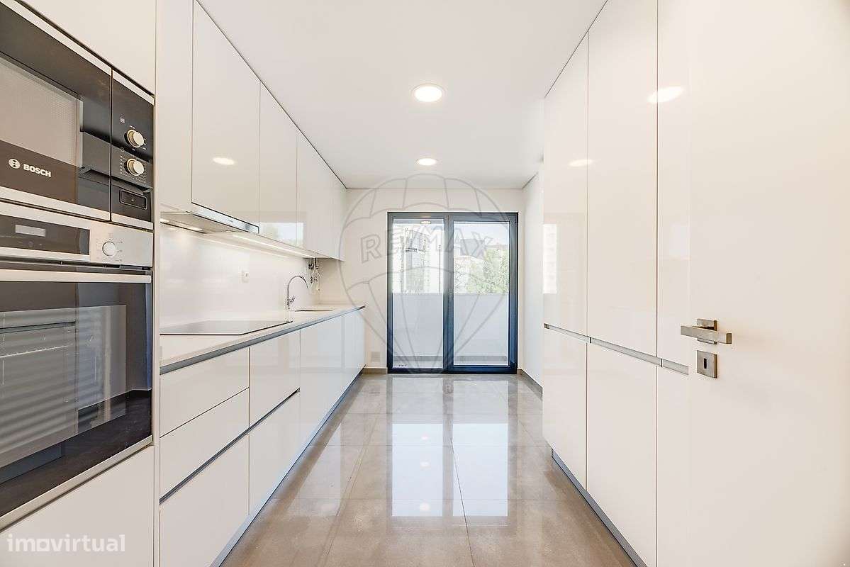 Apartamento T2 para arrendamento - Grande imagem: 4/38