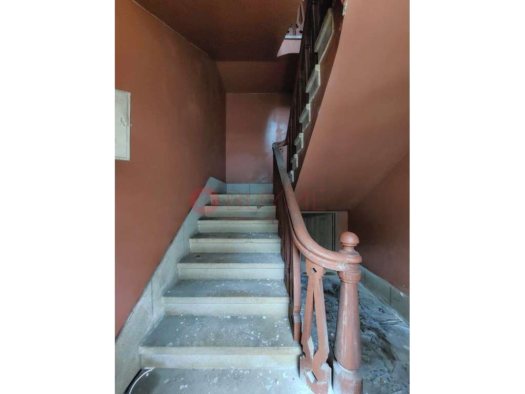 Casa Antiga T6 com Potencial de Restauro em Loulé - Grande imagem: 3/53