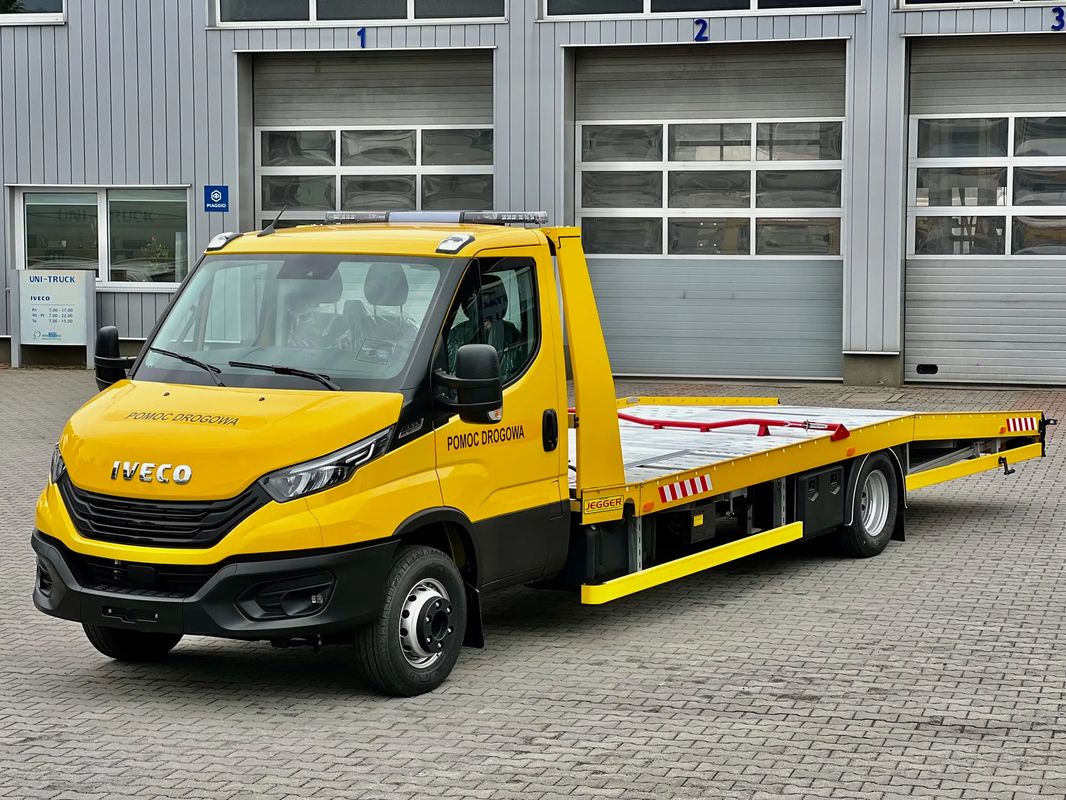 Iveco Daily Autolaweta z zapadniami do aut dostawczych