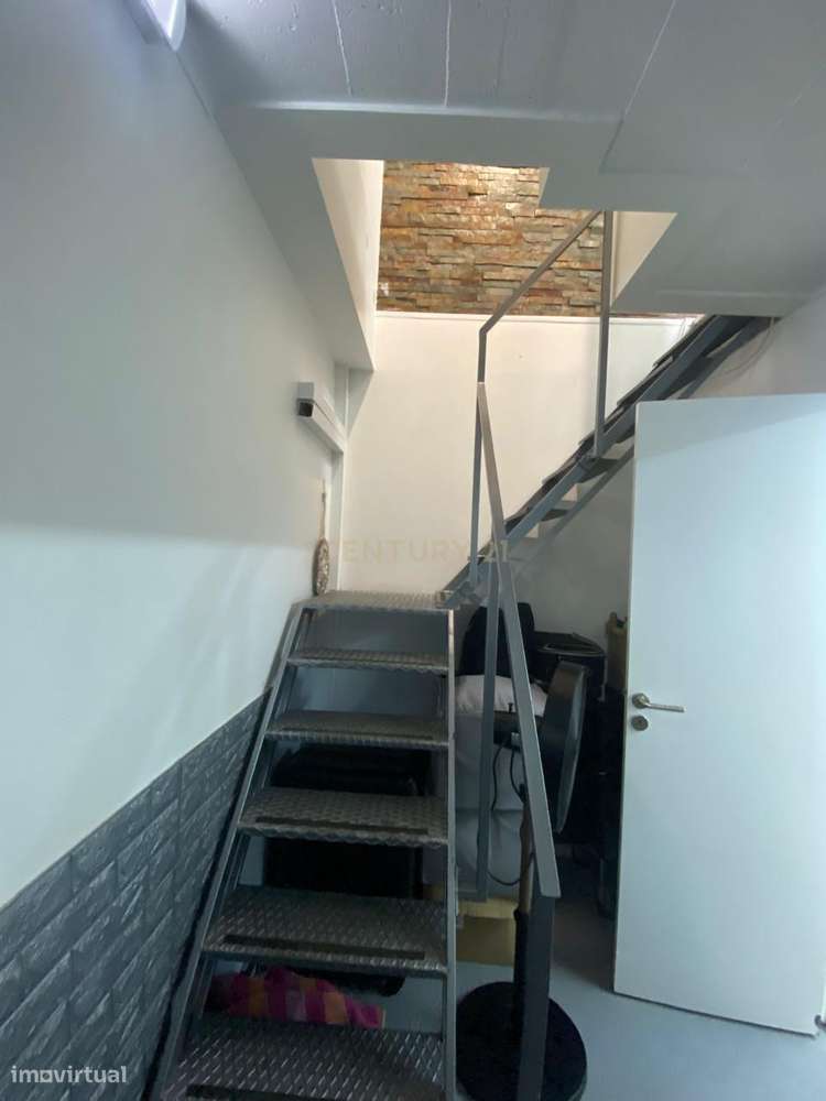 Trespasse de Espaço Comercial – Zona Emblemática da Costa da Caparica-30