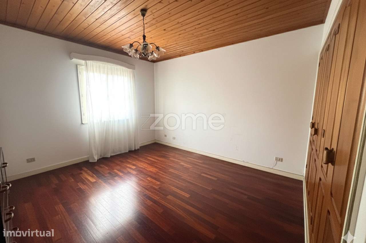 Moradia T4, Armazém e Escritório em Terreno de 2020 m² – Rabo de Pe...-7