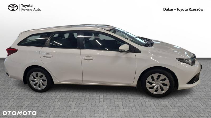 Toyota Auris 1.6 Premium Comfort - 6