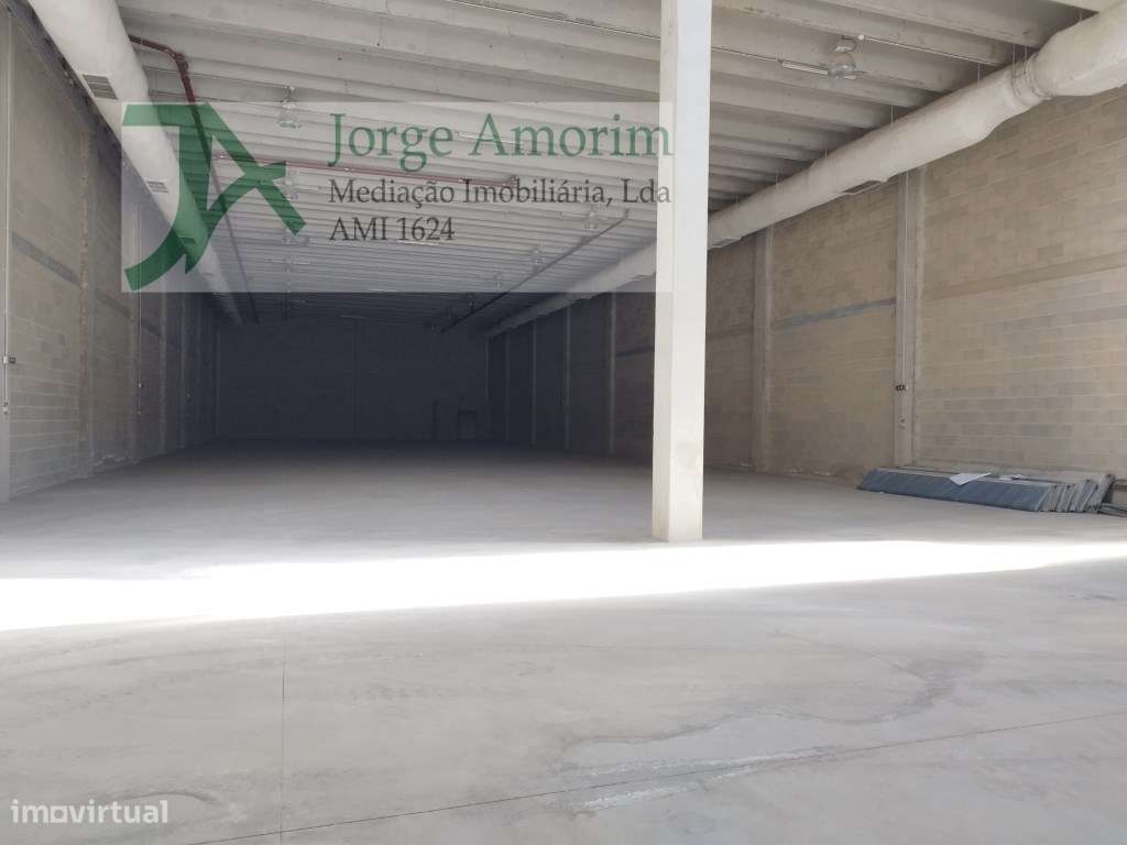 Armazém 1500 m2. Acesso a tir. Excelente parque - Grande imagem: 4/7