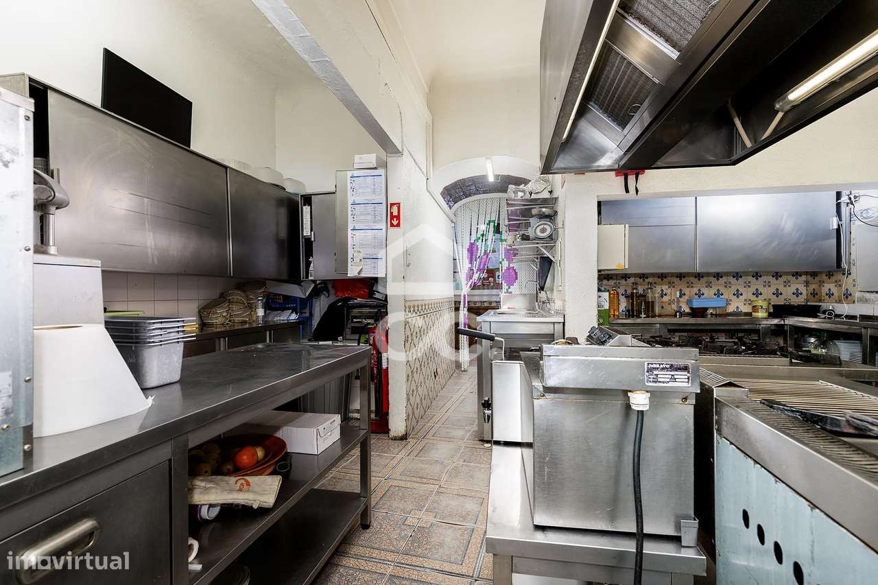 Trespasse de Negócio de Restauração c/ Moradia T3, no Centro Histórico-14